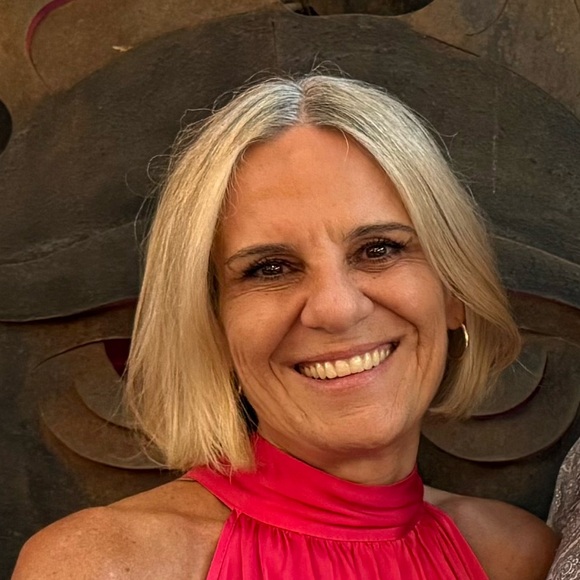 Meet your Posher, Donna - Picture 1 of 1